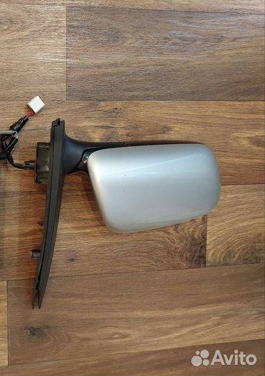 Зеркало боковое toyota wish zne10 правое