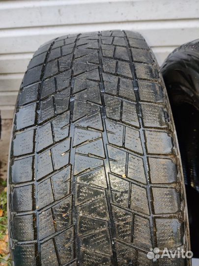 Bridgestone Blizzak DM-V1 235/65 R18