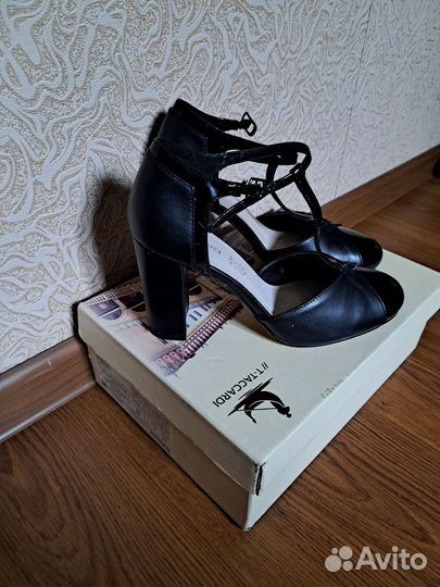 Туфли женские