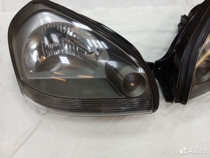 Фары левая правая Hyundai Tucson 1 оригинал