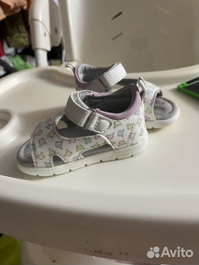 Сандалии для девочки
