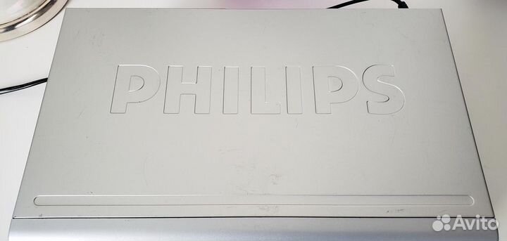 Видеомагнитофон Philips 6 heads Hi-Fi Stereo