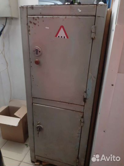 Сейф металлический бу