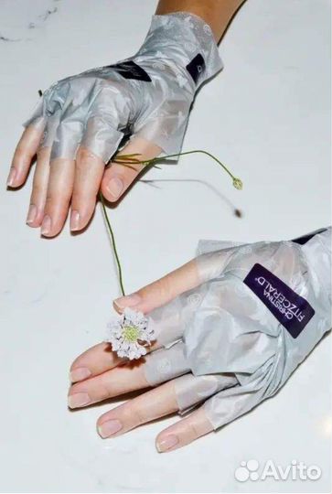 Маска перчатки для рук Christina Fitzgerald