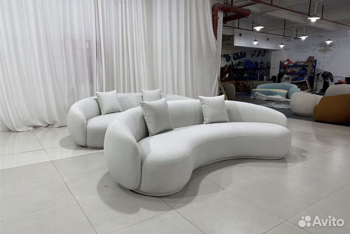 Полукруглый диван