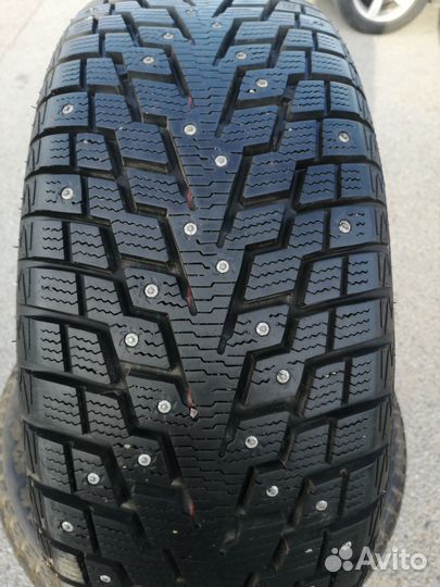 GT Radial Champiro IcePro 3 215/55 R17