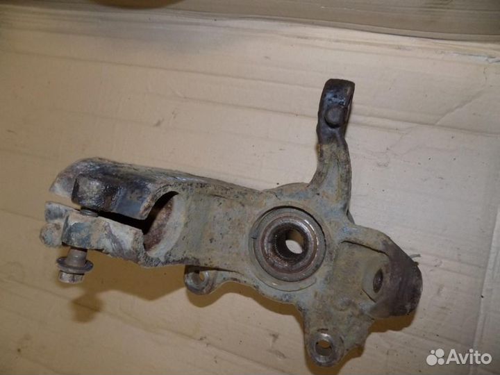 Кулак поворотный передний правый Mondeo IV 2007-20