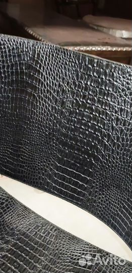 Кресло. США. Кожа крокодила