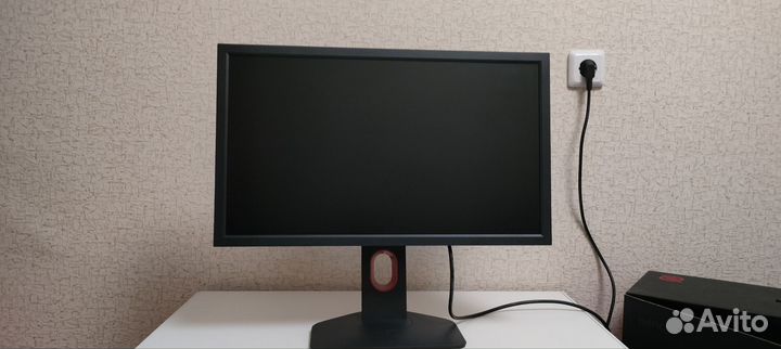 Игровой монитор 24-дюйма
