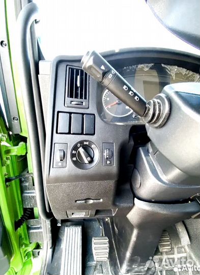 Shacman (Shaanxi) SX33186V366, 2024