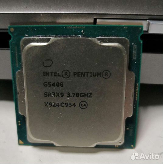 Xeon E-2176G, i5, i3 и другие