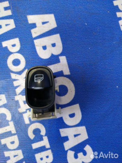Кнопка стеклоподъемника Mercedes-Benz W203 седан
