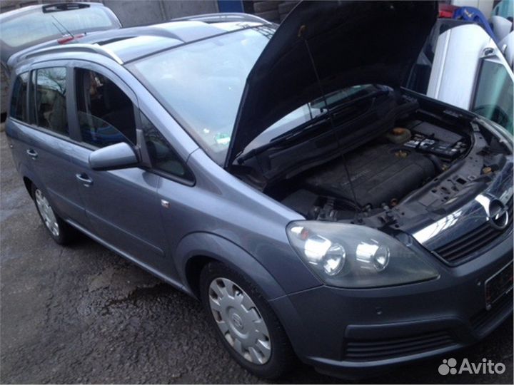 Разбор на запчасти Opel Zafira B 2005-2012