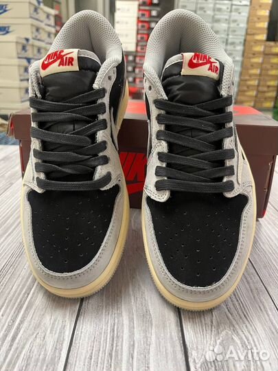 Легкие Nike Air Jordan Low в светло-сером