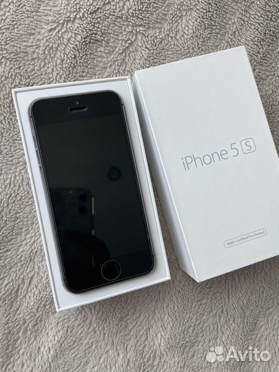 Телефон iPhone 5s