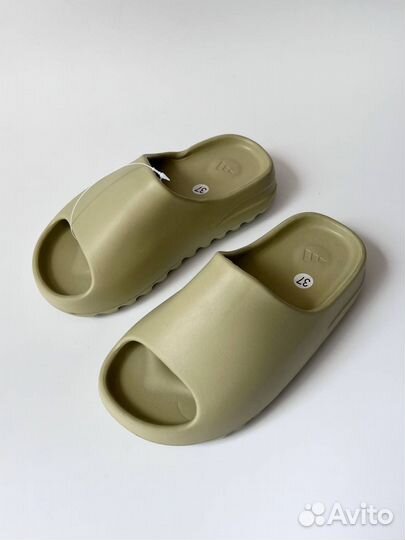 Сланцы Adidas yeezy slide