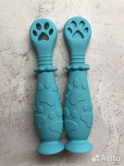 Посуда для первого прикорма (контейнер, слюнявчик)