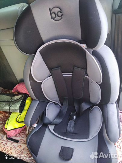 Автомобильное кресло