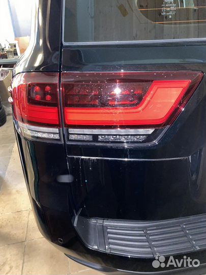 Фары на Toyota Land Cruiser 300