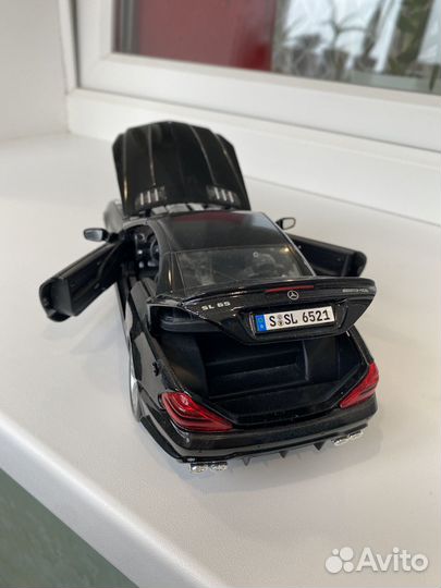 Коллекционные модели автомобилей 1:18