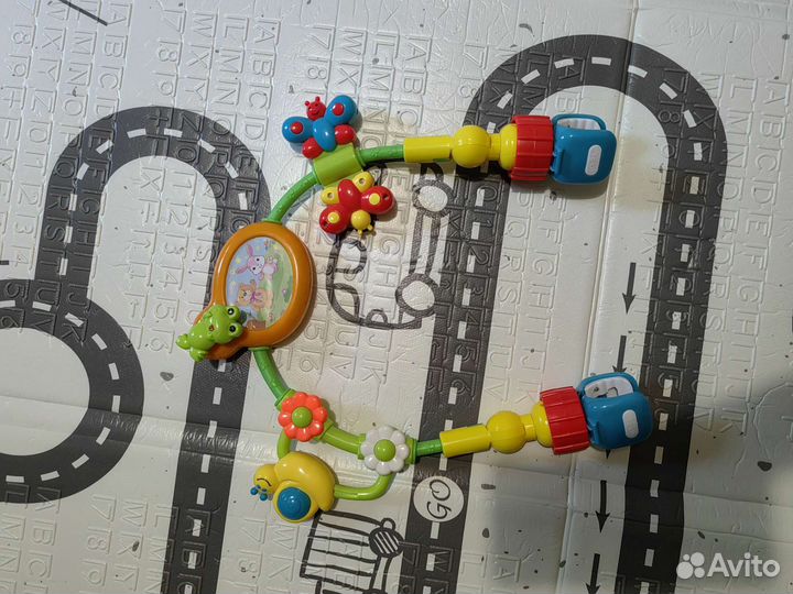 Дуга с игрушками