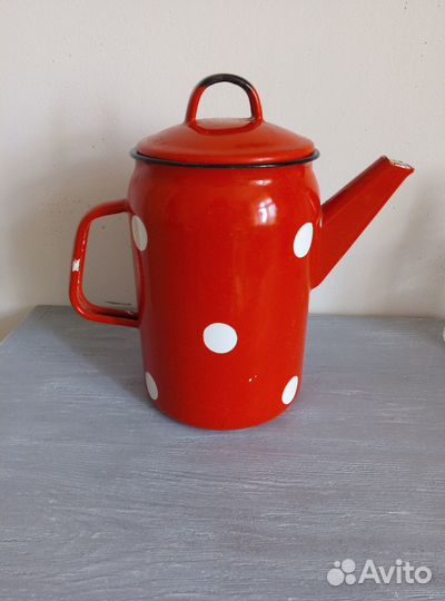 Эмалированная посуда красная СССР
