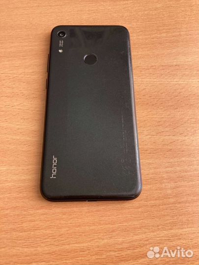 Телефон Huawei Honor 8A