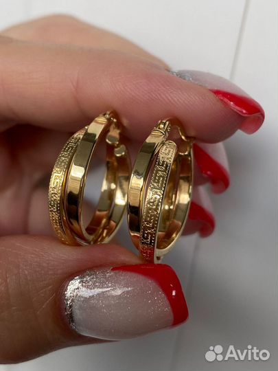 Золотые серьги