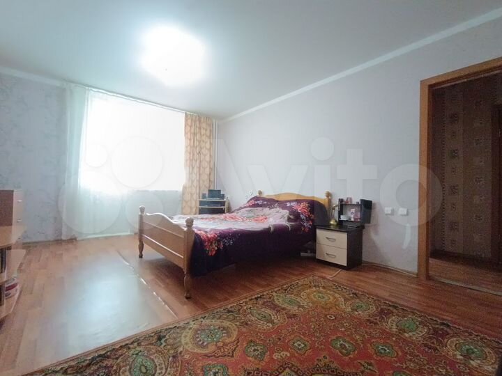 2-к. квартира, 71 м², 1/10 эт.