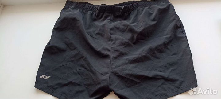 Спортивные шорты