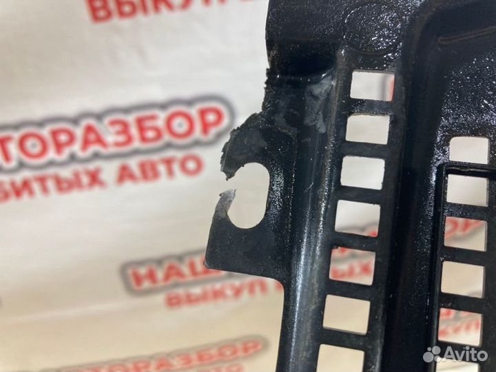 Накладка жабо левая Renault Duster 2014