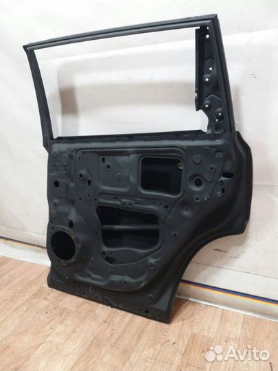 Дверь задняя правая Toyota Highlander U50
