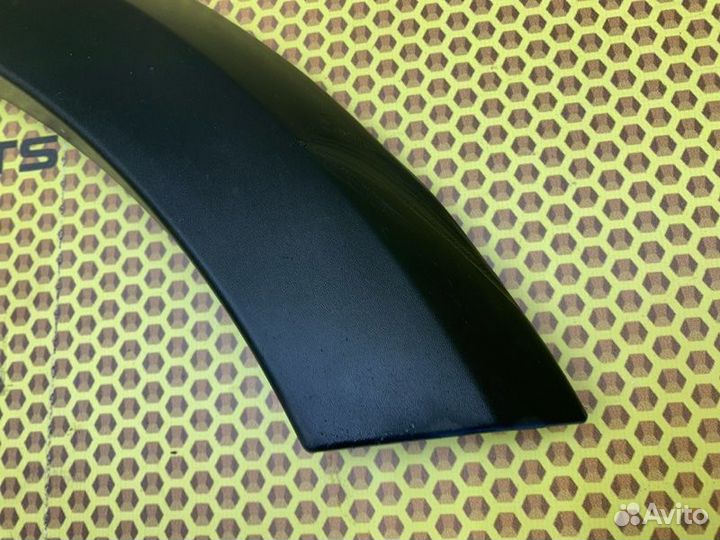 Молдинг на крыло передний правый Renault Logan