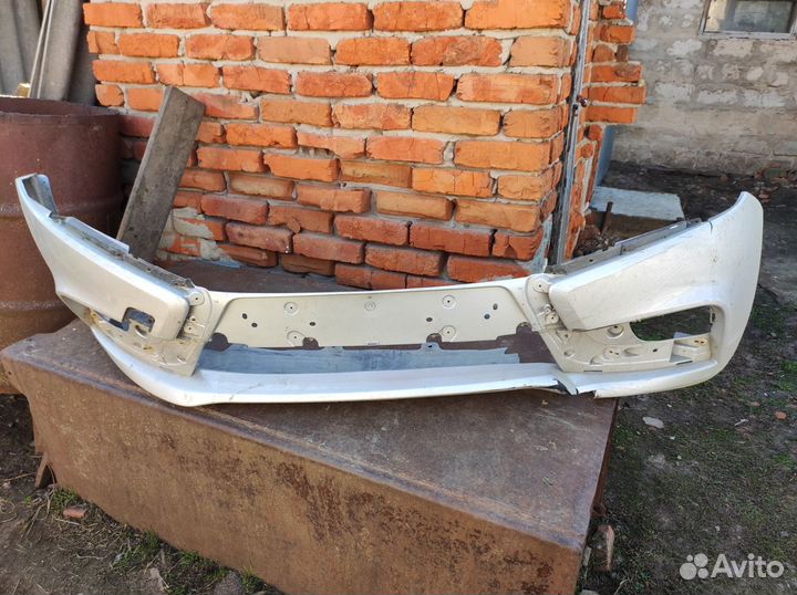 Передний бампер LADA Vesta