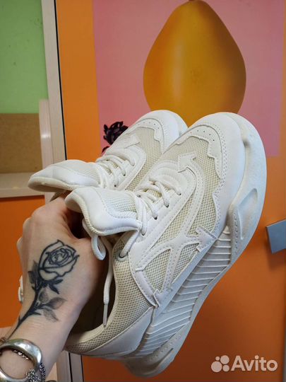 Кроссовки женские 38 размер новые Кошелев