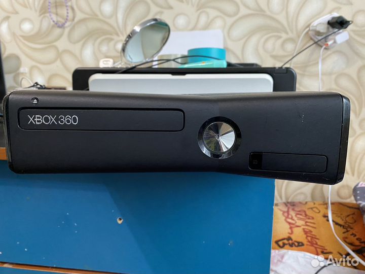 Консоль Microsoft Xbox 360 slim 250GB + Kinect