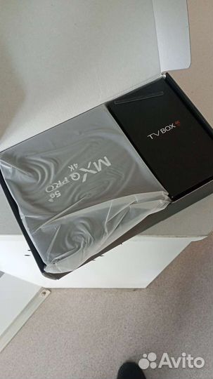 Smart box tv android 11, 1 8/128гб новая