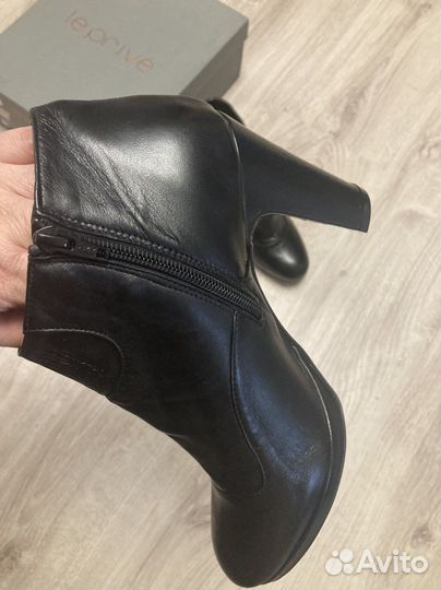 Италия, новые кожаные ботинки