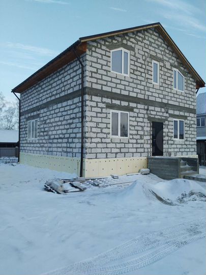 Коттедж 263 м² на участке 12 сот.