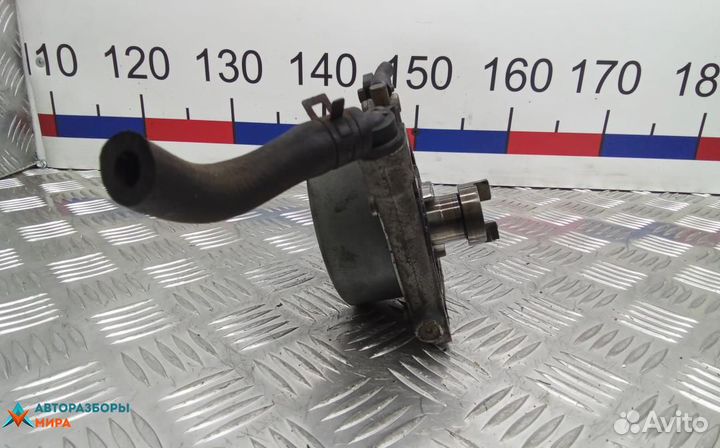 Насос вакуумный Kia Sorento 2 2011