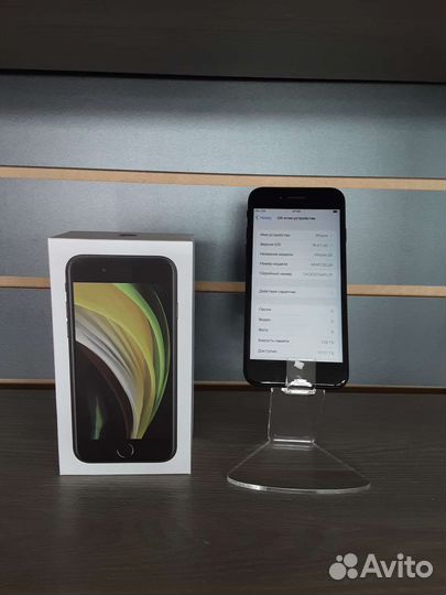 Телефон iPhone se2020 128gb чёрный
