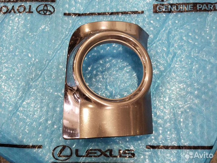 Накладка птф Лексус LX570 правая оригинал 12-15