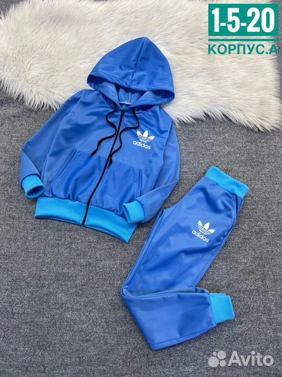 Спортивный костюм adidas новый
