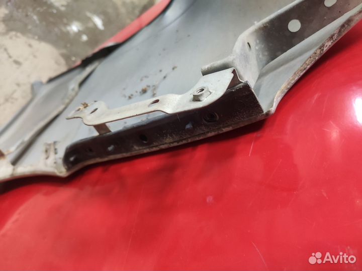 Крыло переднее левое Toyota Estima