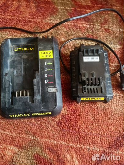 Зарядное устройство stanley