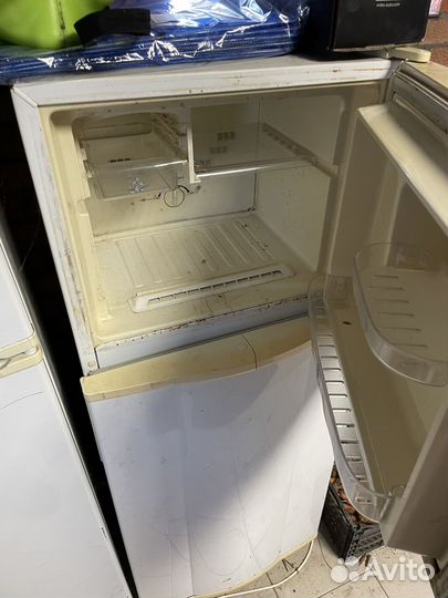 Холодильник бу в рабочем состоянии