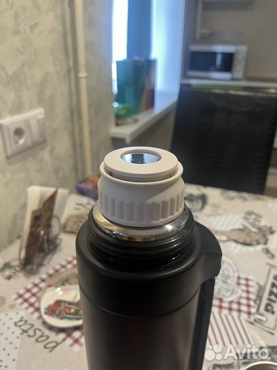 Термос Tierno Rondell 1657, 1,5 л