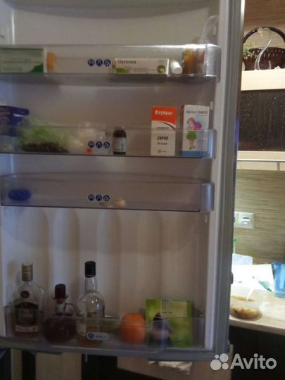 Холодильник whirlpool