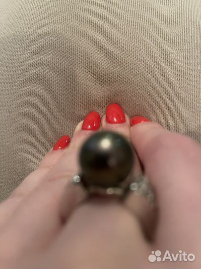 Кольцо и пусеты