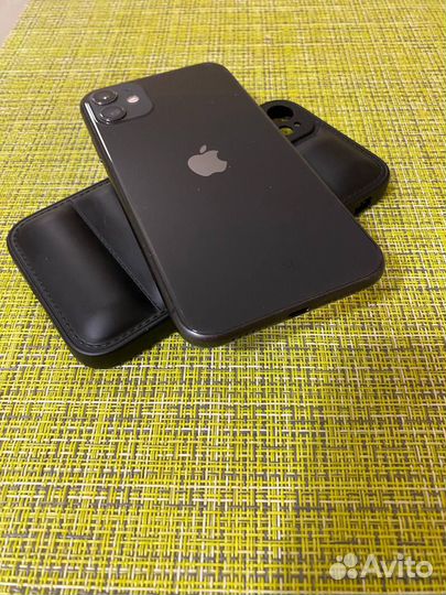 iPhone 11, 64 ГБ